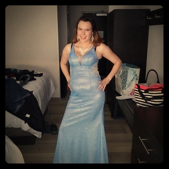 Meet your Posher, Kay - Picture 1 of 2